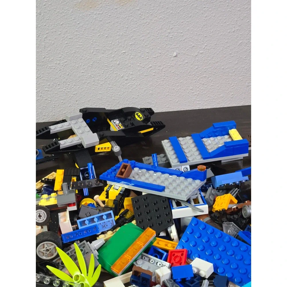 Lego Bulk Lot Mixed Bricks Pieces Batman Jurassic World City Assorted Colors - Picture 2 of 4